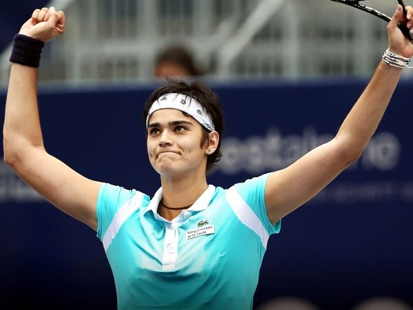 Μέχρι τα προημιτελικά