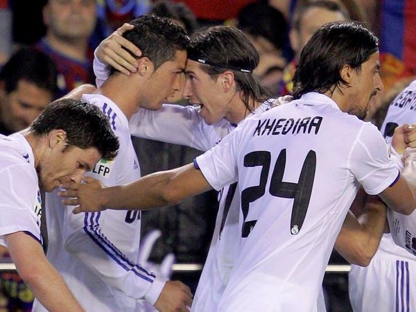 Επιστροφή στον… θρόνο (ph+vd)