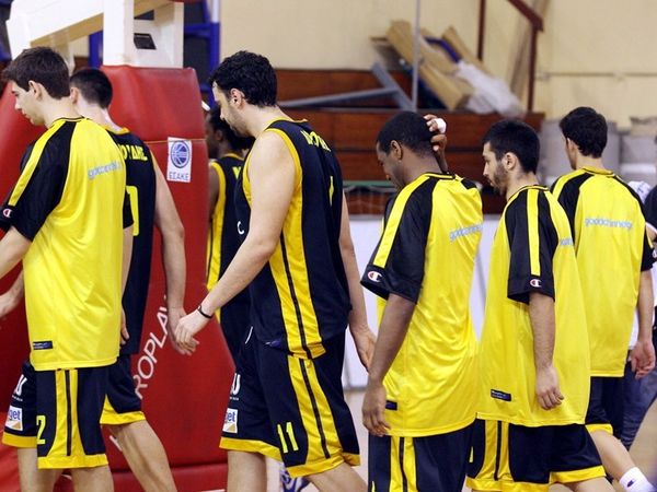 Μια του κλέφτη, δυο του κλέφτη…