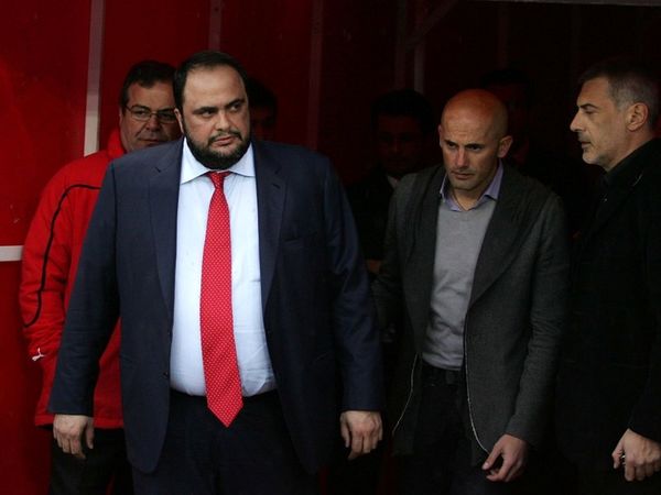 Οπαδός-πρόεδρος VS πρόεδρος-οπαδός