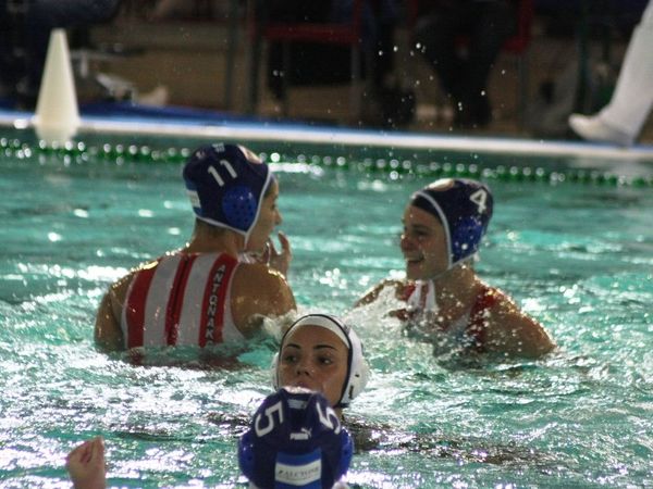 «Βράζουν» στον Πειραιά (ph.)