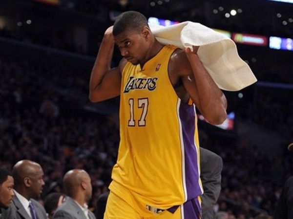 Τους τρόμαξε ο Μπάινουμ