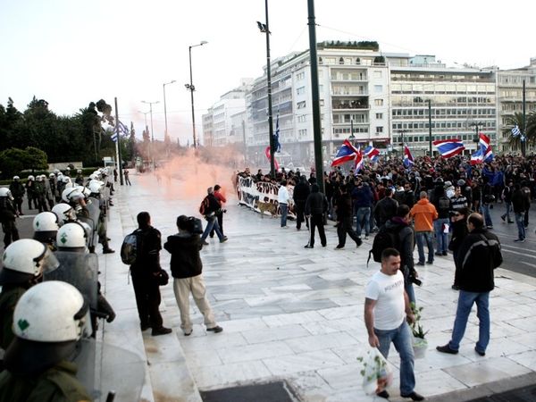 Η πορεία στη Βουλή (phs)
