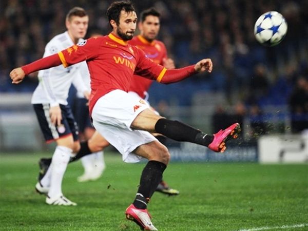 Παραμένει ο Βούτσινιτς 