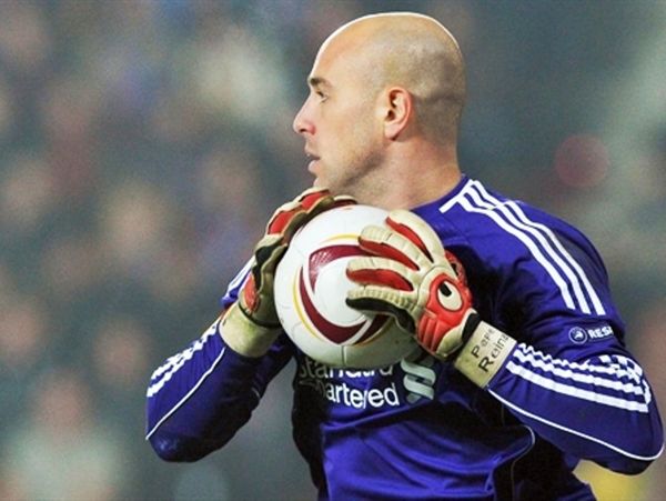 Ρίχνει άκυρο στην Μάντσεστερ