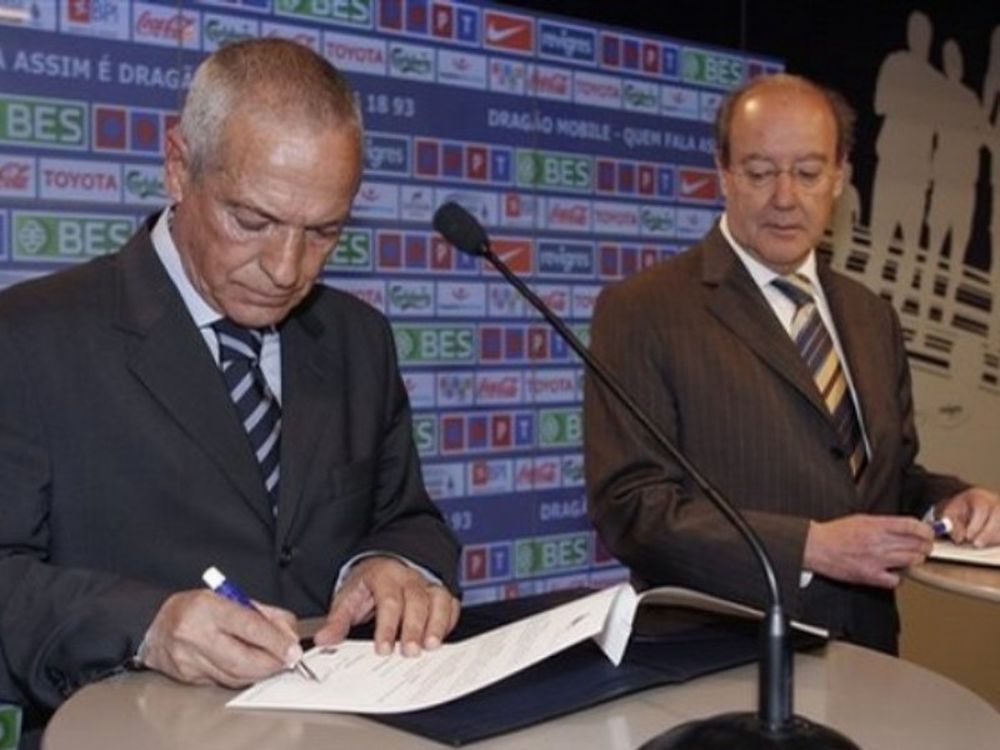 Πίσω από τον προπονητή…