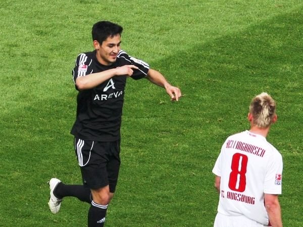 Στη Ντόρτμουντ ο Γκουντογκάν