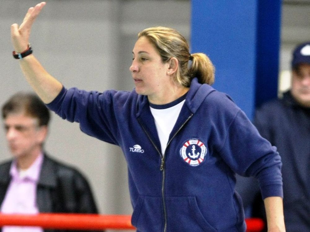 «Πρώτες έτσι κι αλλιώς»