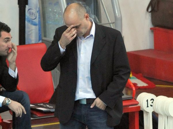 «Έπεσε» -κι άλλο- η ΑΕΚ