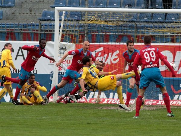 Συνεχίζονται οι διαβουλεύσεις