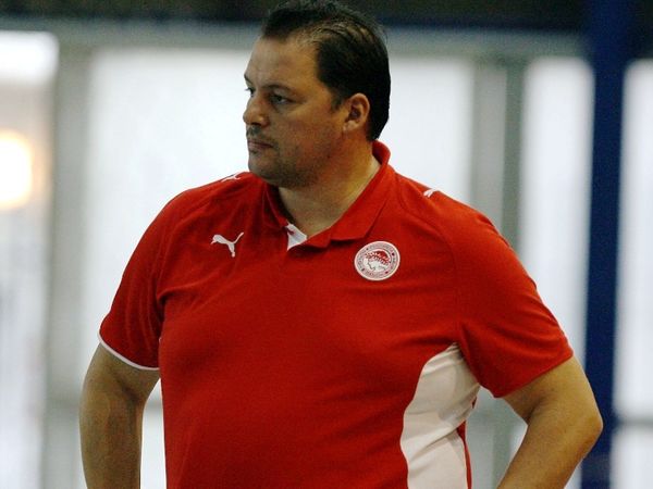 Στηρίζουν Παυλίδη