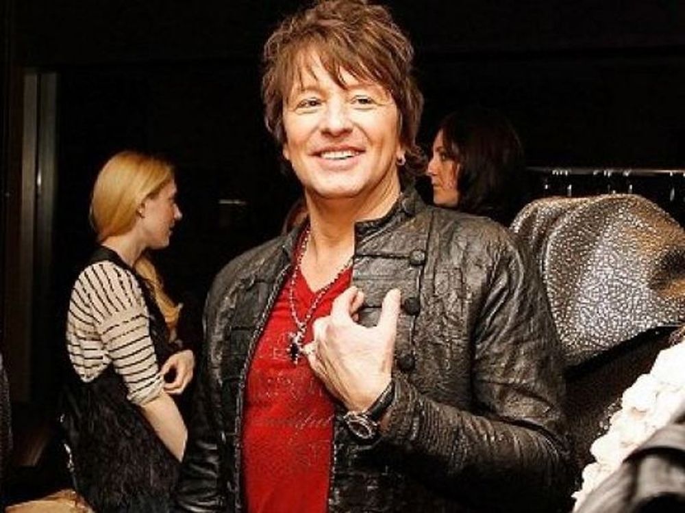 Σε αποτοξίνωση ο Sambora