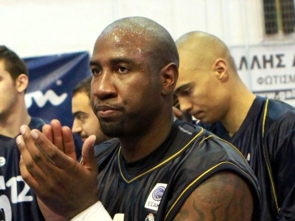 Κομπλέ η Καβάλα