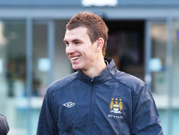 Πίστη για τους Μίλνερ και Nτζέκο