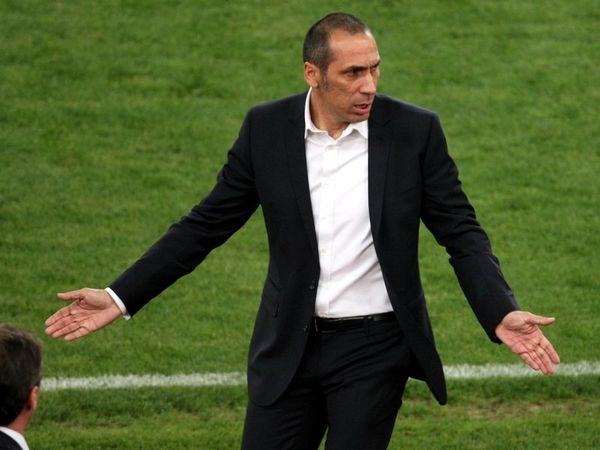  «Ένα μπουρδέλο είμαστε...»!