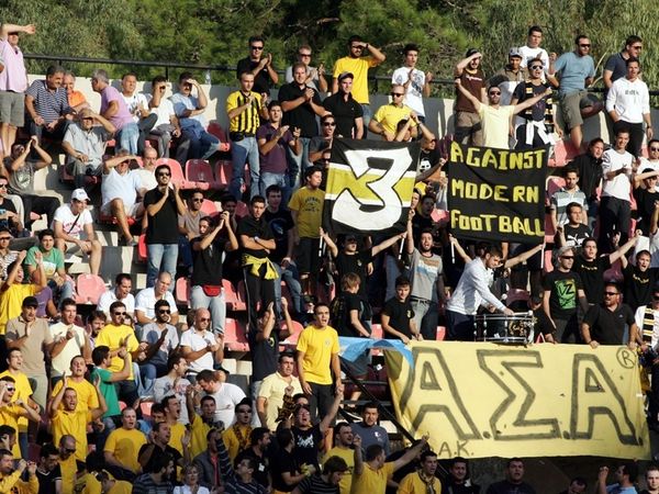 Ετοιμάζουν κερκίδα