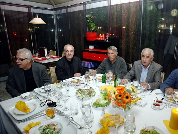 «Έξω οι θρασύδειλοι» 