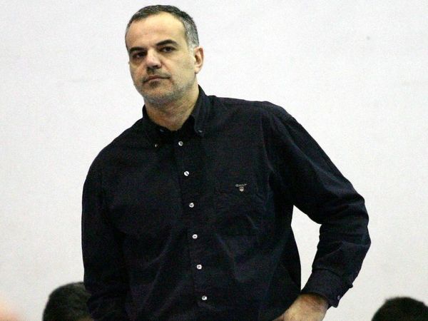 Χτύπησαν τις πρώτες πόρτες