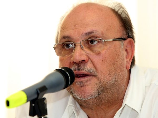 Τελικοί με προσκλήσεις