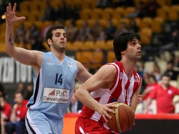 Σκούπισε στη Ρόδο ο Ολυμπιακός