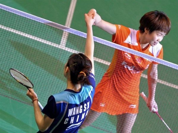 Υποχρεωτικές οι φούστες