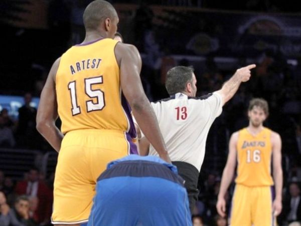 Χωρίς Αρτέστ