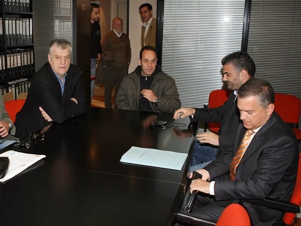 Ελπίζει ο Ηλυσιακός