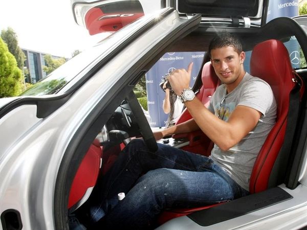 Ο Μιραλάς, ο Τουρέ και ο... φανοποιός!