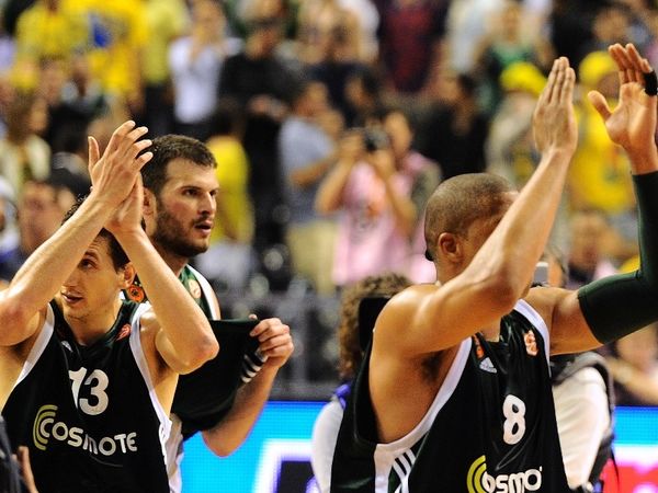 Δύο αντίθετοι κόσμοι