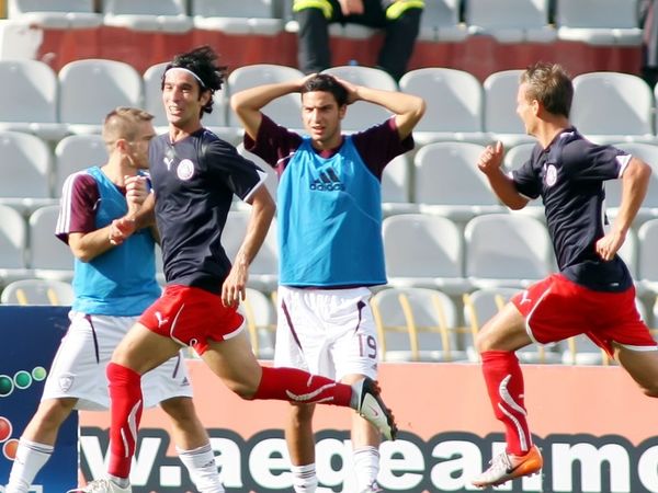 Ψάχνονται για φιλικό