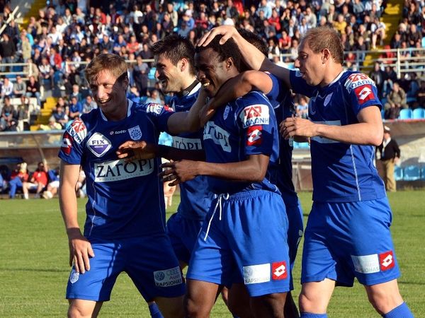 Να… κολλήσει στην Super League