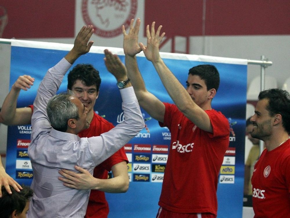 Το σκέφτεται ο Καλμαζίδης