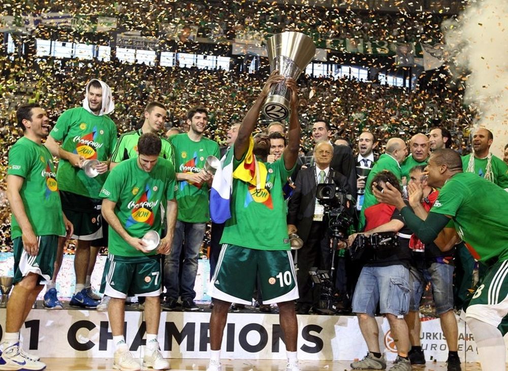 Ένα καράβι πράσινοι θρύλοι…