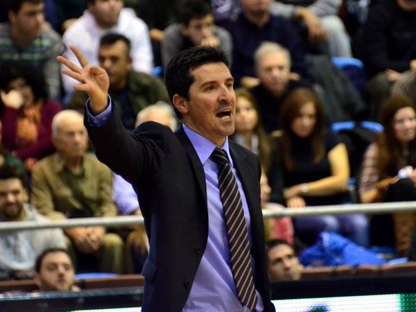 Πρώτα ο προπονητής