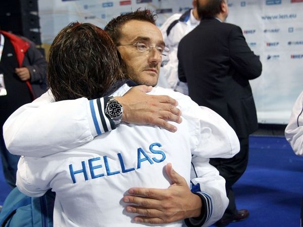 Επίσημο, σαν φιλικό