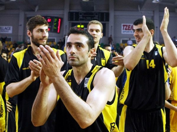Από εβδομάδα στο παρκέ