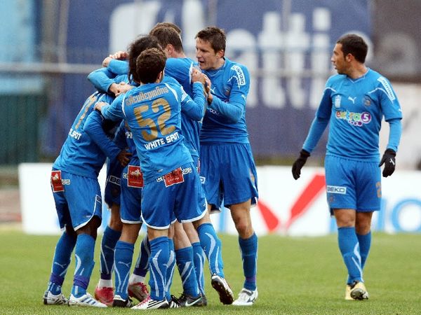 Ευκαιρία για τους Nέους