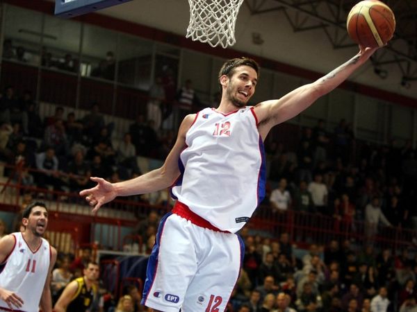 Σκέφτεται εξωτερικό