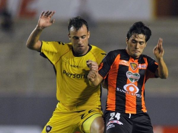 «Ζωντανή» η Τζαγκουάρες! (vid)