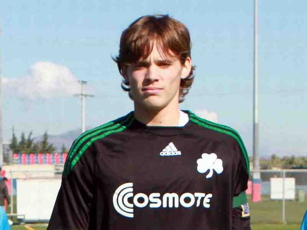 Υπέγραψε ο Ταμπάκης