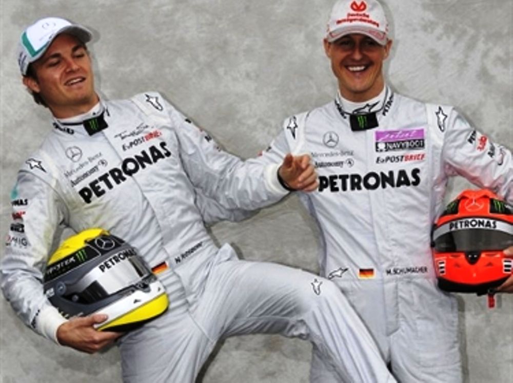 Φιλοφρονήσεις από τον νέο