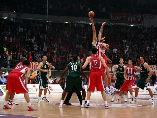 Η νικήτρια στήλη του τίτλου