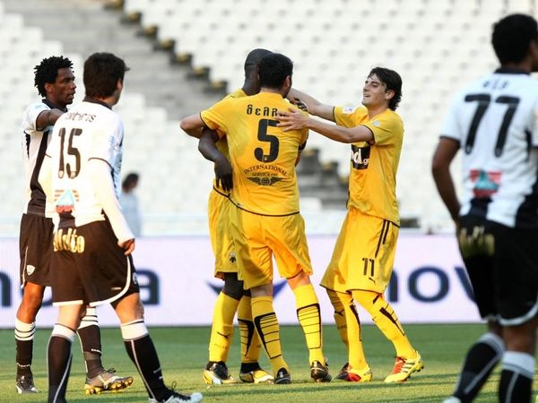 Τρία και λίγα ήταν...