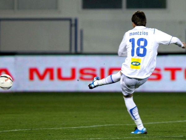 Θέλουν Μάντζιο στην «πλατεία»