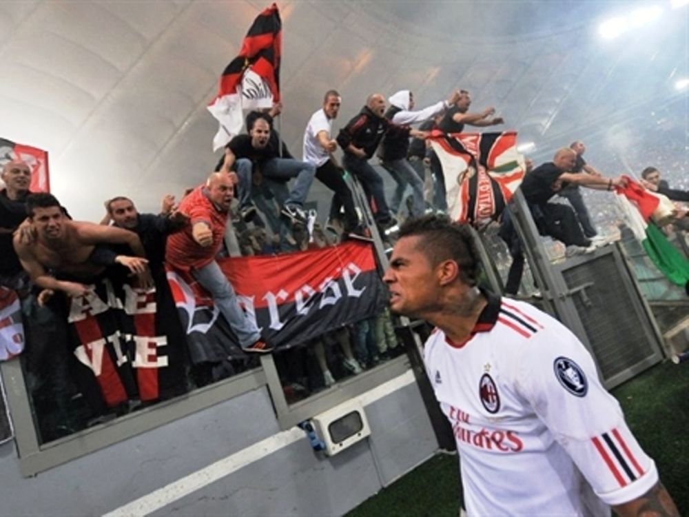 «Ανάλογα με τον χορό»