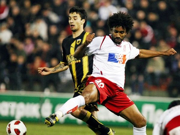 «Είδος... Νονού ο Θεοδωρίδης»