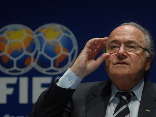 Νέα επίθεση σε Μπλάτερ