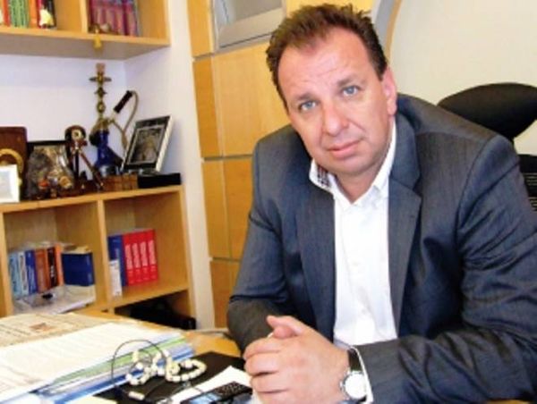 «Μόνο στην Ελλάδα συμβαίνουν...»