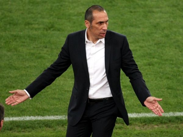 «Όλα αυτά είναι φήμες»