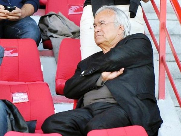 Εμπιστοσύνη σε Ντεσάν